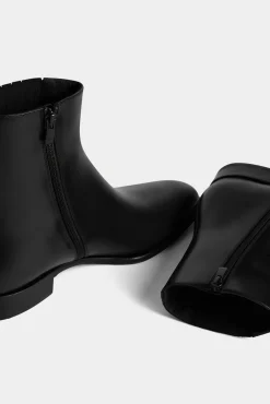 D2 Classic Ankle Boots