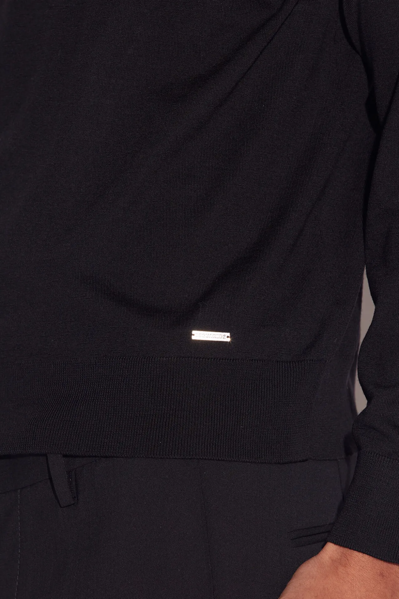 D2 Turtleneck Pullover